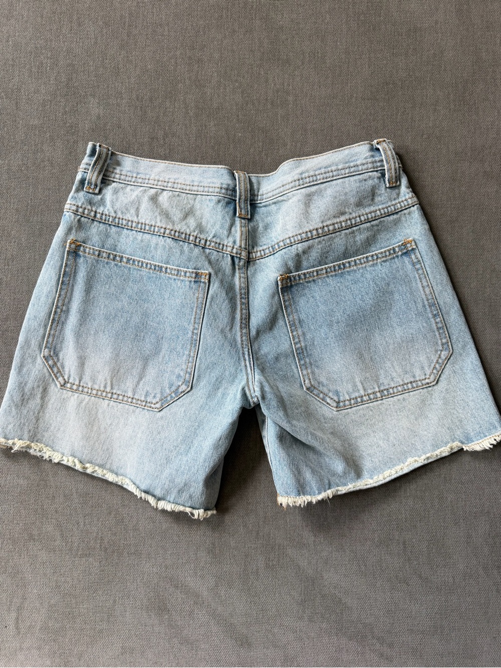 Brandy Melville Mid Rise Long Denim Shorts S - Picture 3 of 3